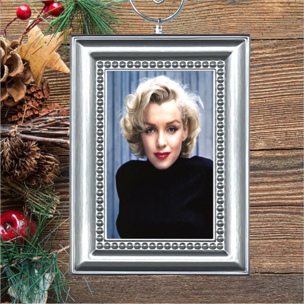 Marilyn Monroe Retro Nostalgic Christmas Tree Ornament